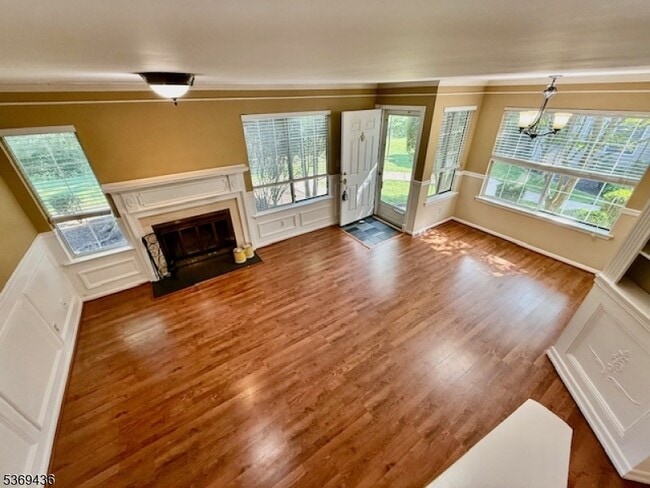 property at 28 Stevens Ct