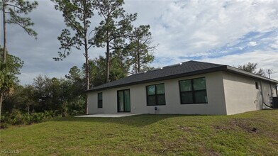 1125 Copley St E in Lehigh Acres, FL - Building Photo - Building Photo