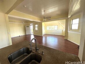 1691 Kamamalu Ave in Honolulu, HI - Building Photo - Building Photo