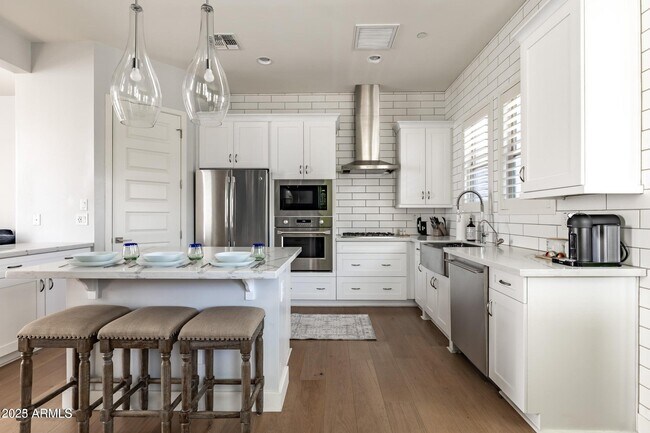 property at 3510 N Miller Rd