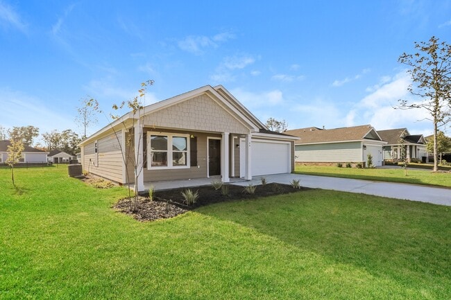 560 Riverwalk Cir in Freeport, FL - Building Photo - Building Photo