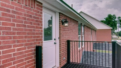 2 Fernwood Dr in Texarkana, TX - Building Photo - Building Photo