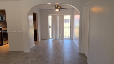 1910 NW 195th St in Miami Gardens, FL - Building Photo - Building Photo