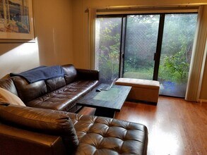 7447 Cambridge St in Houston, TX - Building Photo - Building Photo
