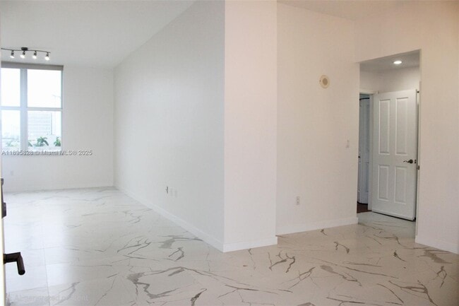 511 SE 5 Ave in Fort Lauderdale, FL - Building Photo - Building Photo