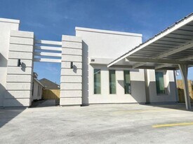 3814 Bella Costa Dr in Weslaco, TX - Building Photo