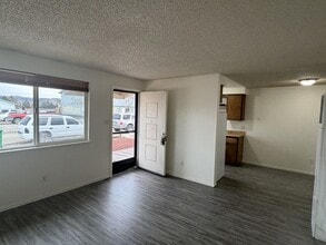 1342 N Edmonds Dr in Carson City, NV - Building Photo - Building Photo