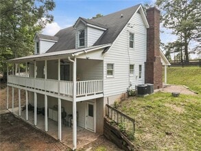 4011 Old Atlanta Rd in Suwanee, GA - Building Photo - Building Photo