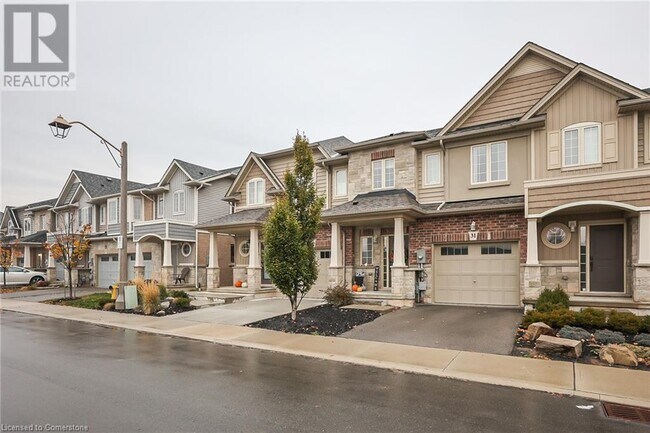 31 Dunrobin Ln in Grimsby, ON - Building Photo - Building Photo