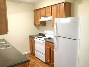 710 Elm Dr in Warsaw, MO - Building Photo - Building Photo