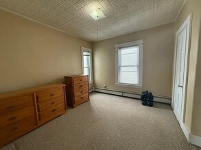 198 Chestnut St in Marlborough, MA - Building Photo - Building Photo