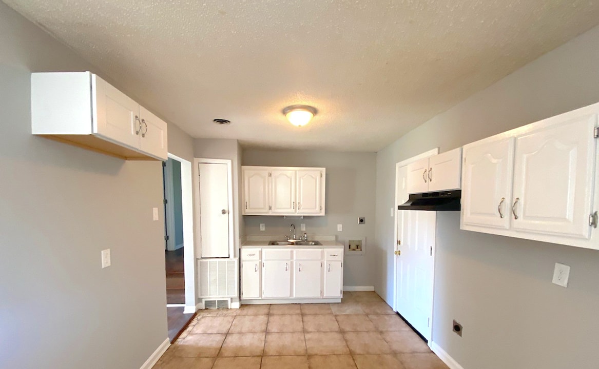 896 Leacrest Ave in Memphis, TN - Building Photo