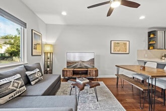 2015 Rabb Glen St in Austin, TX - Building Photo - Building Photo