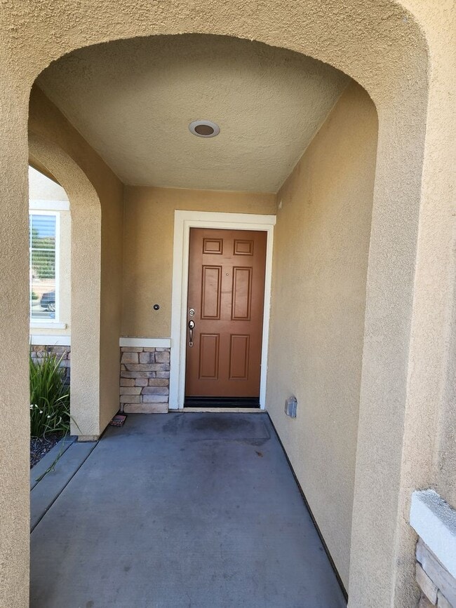 34186 Shasta Dr in Lake Elsinore, CA - Building Photo - Building Photo