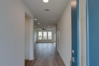 5160 N A.W. Grimes Blvd in Round Rock, TX - Building Photo - Building Photo