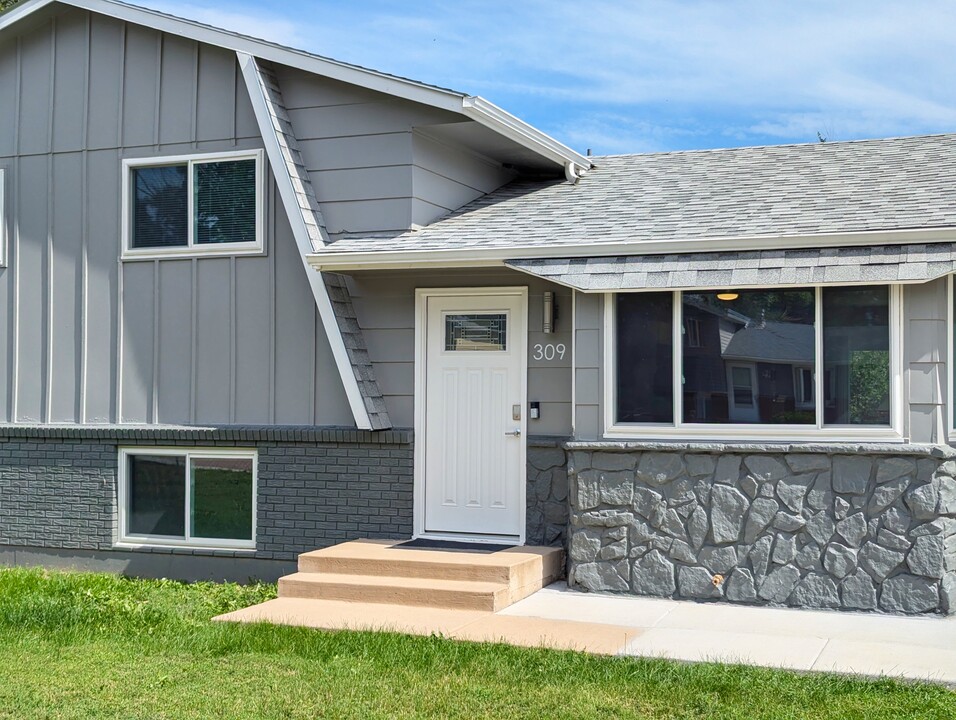 309 Cranbrook Cir in Colorado Springs, CO - Foto de edificio