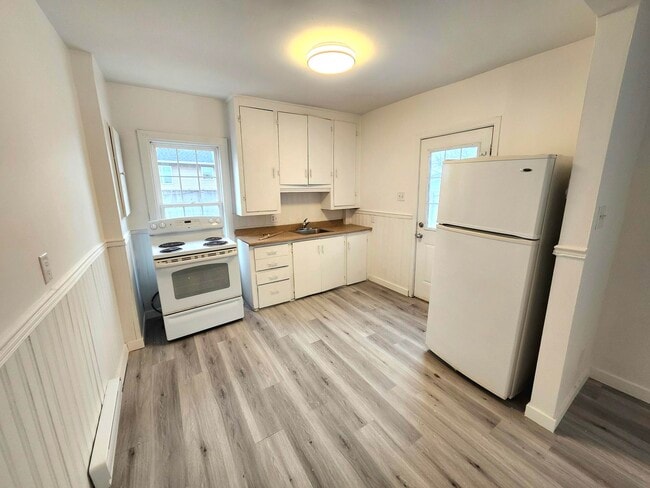 property at 9-9 Courtenay Ave