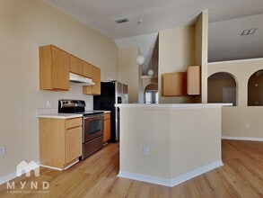 12244 Pine Bluff St in Spring Hill, FL - Building Photo - Building Photo