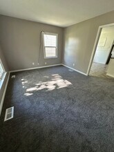 21105 Atlantic Ave in Warren, MI - Building Photo - Building Photo