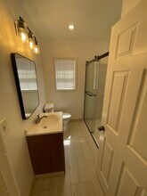 17238 Vanowen St in Van Nuys, CA - Building Photo - Building Photo