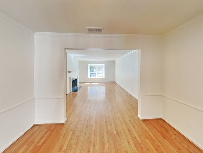 property at 115 Woodmere Square NW