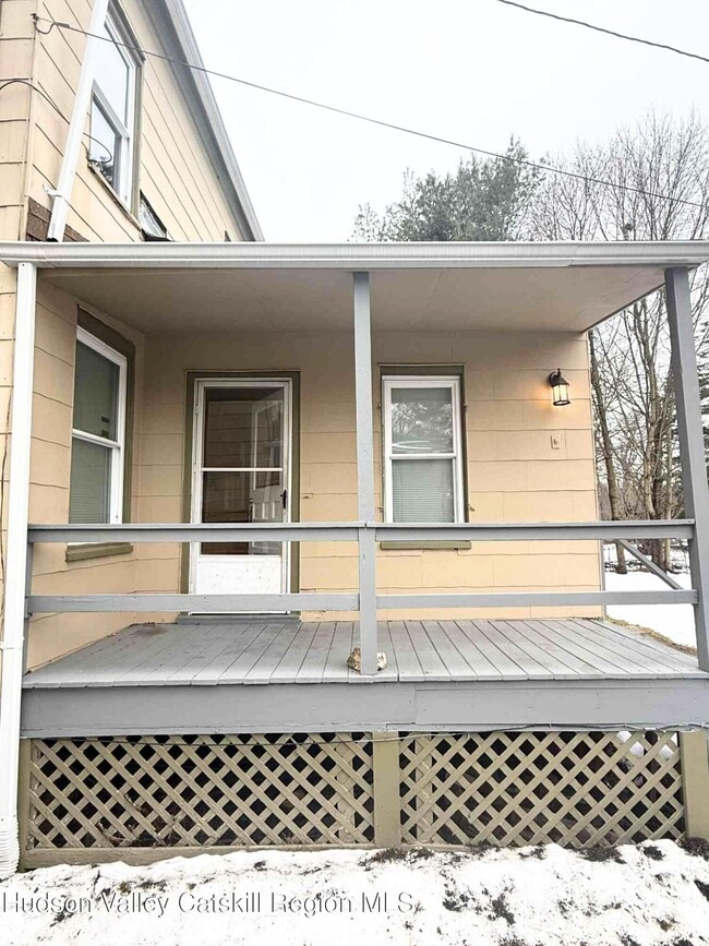 6629 Park Pl in Hudson, NY - Building Photo - Building Photo