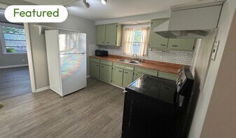 72 Bannard Ave, Unit upper in Tonawanda, NY - Building Photo