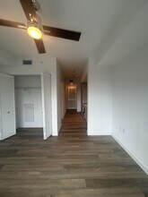 418 NW 8th St, Unit B3 in Miami, FL - Foto de edificio - Building Photo