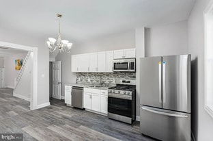 428 N Lakewood Ave, Unit Room 2 in Baltimore, MD - Building Photo