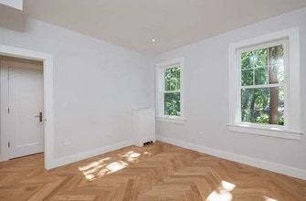 7 Forest St, Unit #32 in Cambridge, MA - Foto de edificio - Building Photo