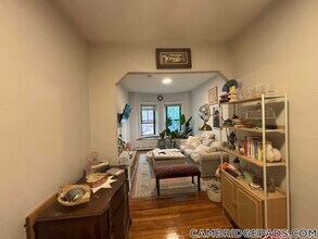 114 Willow St, Unit 3 in Cambridge, MA - Building Photo - Building Photo