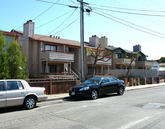 116-120 Michigan St in Vallejo, CA - Building Photo - Building Photo