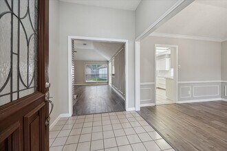 15974 Knolls Lodge Dr in Houston, TX - Building Photo - Building Photo