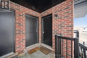 239 Chapel Hill Dr in Kitchener, ON - Building Photo - Building Photo