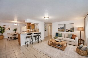 9515 E 11th Ave, Unit #B in Aurora, CO - Building Photo