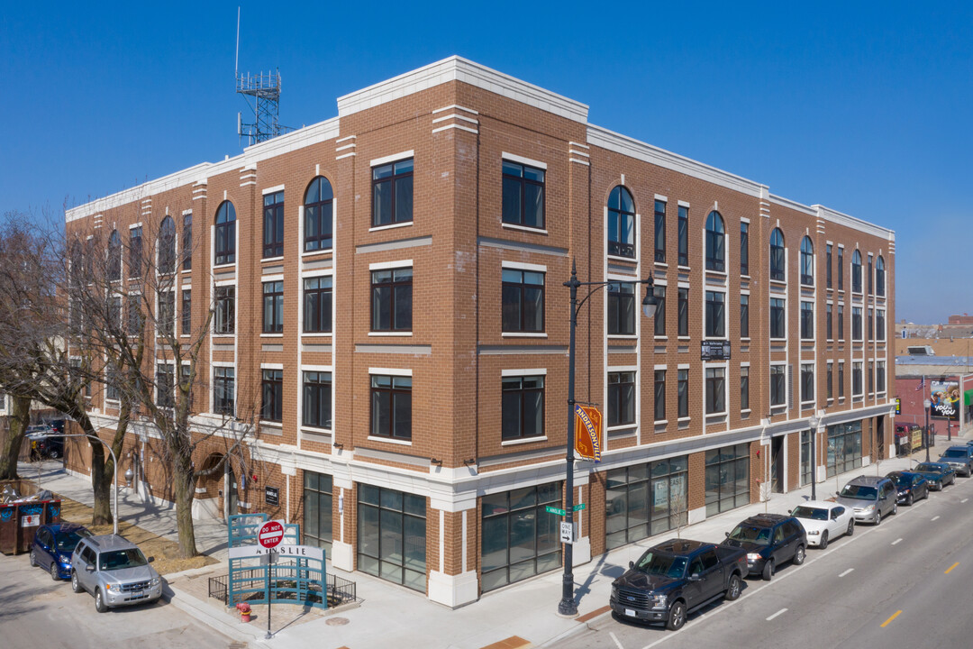 4819 N Clark St in Chicago, IL - Building Photo