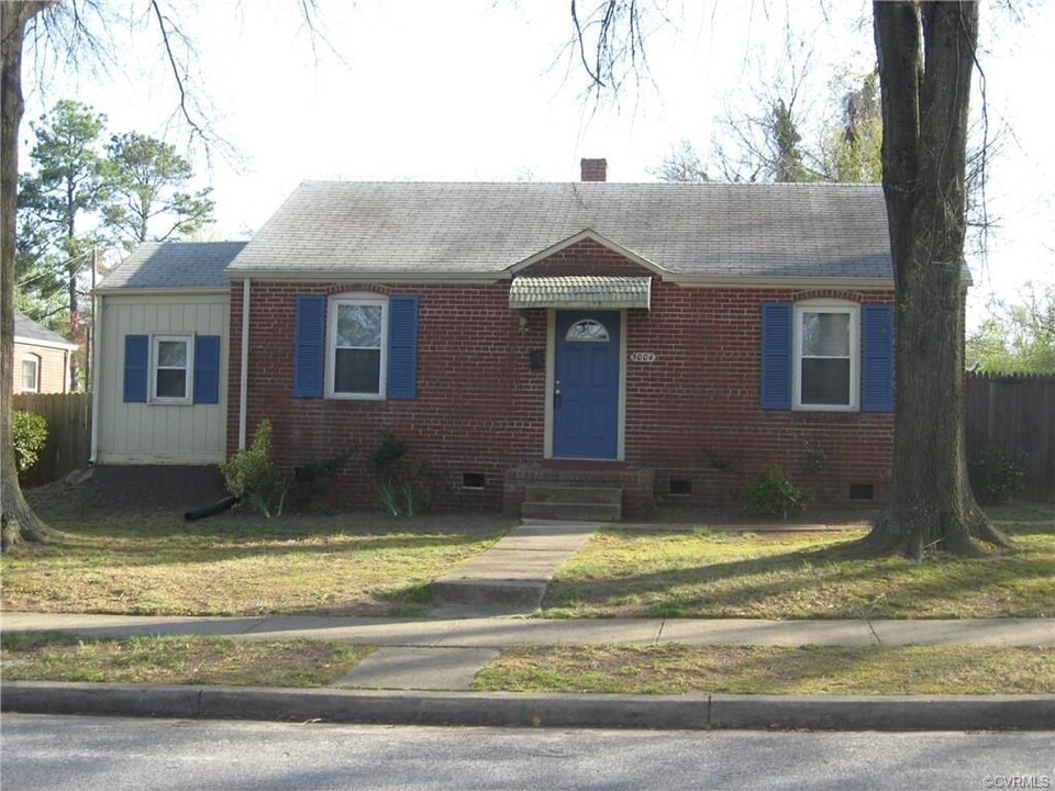 5004 Clarence St in Richmond, VA - Building Photo