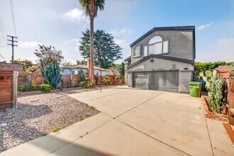 2481 S Bundy Dr in Los Angeles, CA - Building Photo - Building Photo