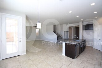 13153 W Lariat Ln in Peoria, AZ - Foto de edificio - Building Photo