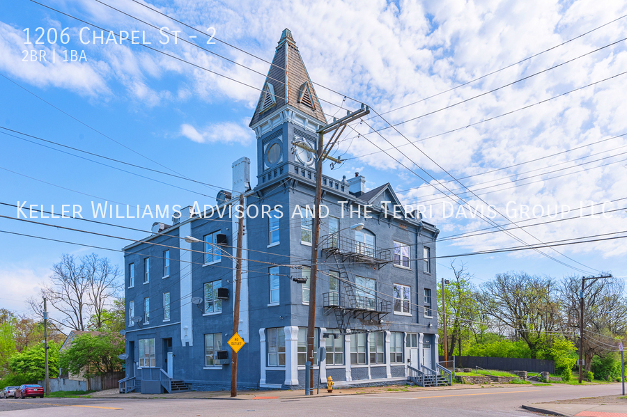 1206 Chapel St in Cincinnati, OH - Building Photo