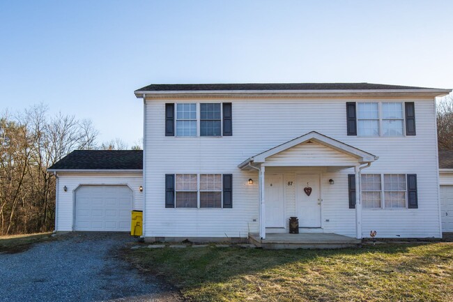 87 Dozer Ln in Martinsburg, WV - Building Photo - Building Photo