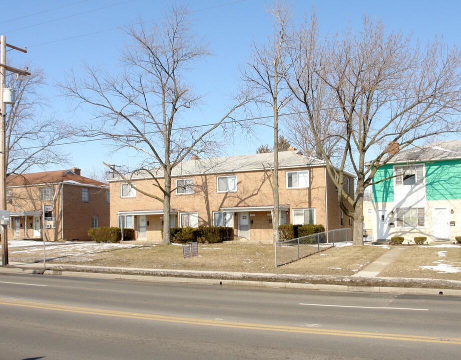 3324-3330 Sullivant Ave in Columbus, OH - Building Photo