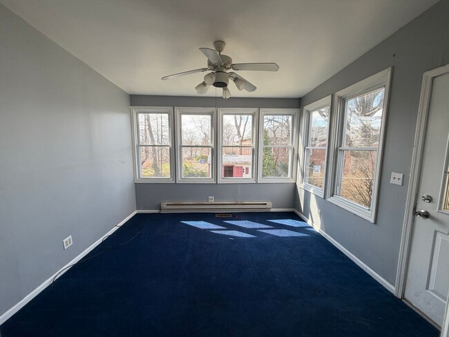 1090 Hartford Ave in Akron, OH - Building Photo - Building Photo