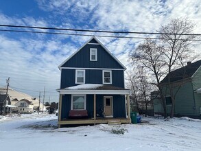 1530 Fitch Ave in Marquette, MI - Foto de edificio - Building Photo