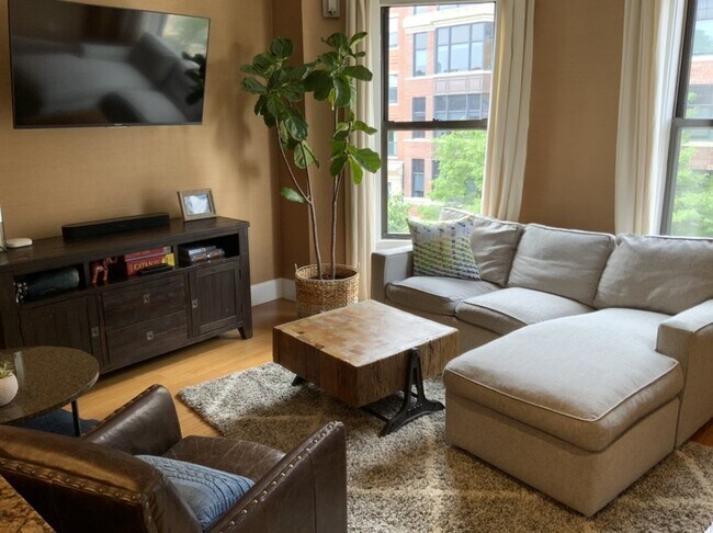 290 Columbus Ave, Unit 5 in Boston, MA - Foto de edificio - Building Photo