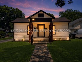 4431 Clay St in Houston, TX - Building Photo
