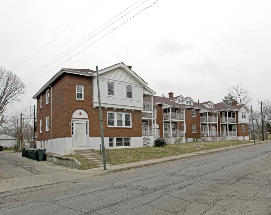 701-709 Five Oaks Ave in Dayton, OH - Building Photo