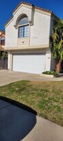 8889 La Margarita Way in Sacramento, CA - Building Photo