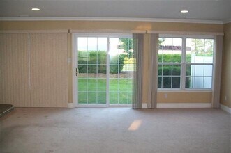 109 Oak Hill Ln in Wyomissing, PA - Building Photo - Building Photo