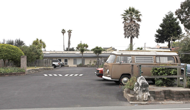 1910 Brommer St in Santa Cruz, CA - Foto de edificio - Building Photo